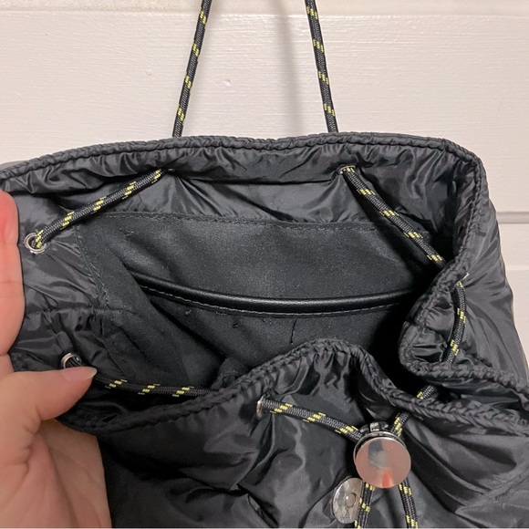 NEW Black Puffer Mini Backpack sporty snaps magnetic clasp adjustable straps - Picture 5 of 8